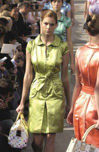 LOUIS VUITTON CATWALK BOOK_MARC JACOBS_small (1)