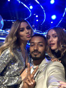 6. Yemi s _zleva_ Ariadna Guttierez & Cecilie Lassen